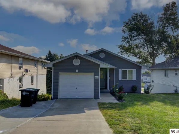 6209 S 42nd St, Omaha, NE 68107