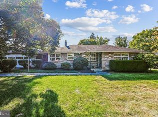 221 S Maple Ave, Purcellville, VA