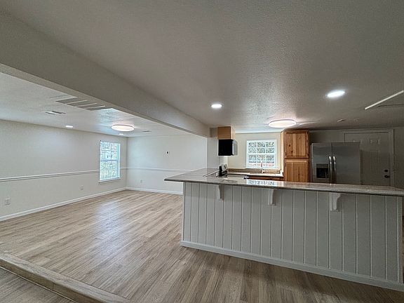 3rd image of 3603 W Gadsden St