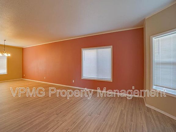 4th image of 8907 NE 84th St