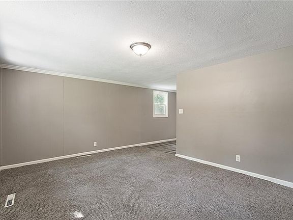 3rd image of 307 NW 63rd Ter