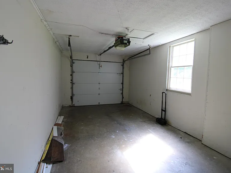 4918 Althea Dr — Photo 23