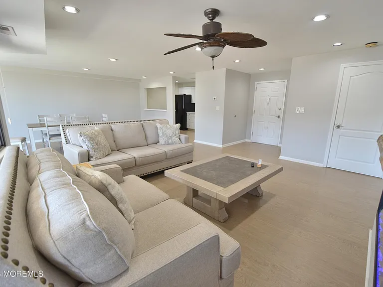 525 Ocean Blvd #106 — Photo 14
