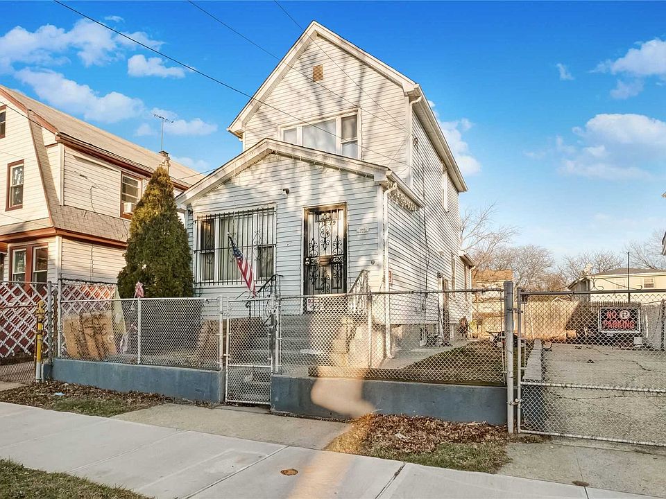 1st image of 114-29 167th St