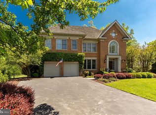 8905 Abbey Ter, Potomac, MD 20854