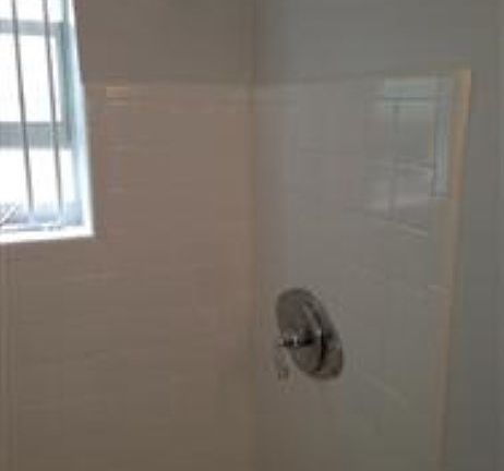 3rd image of 530 NW 53rd St