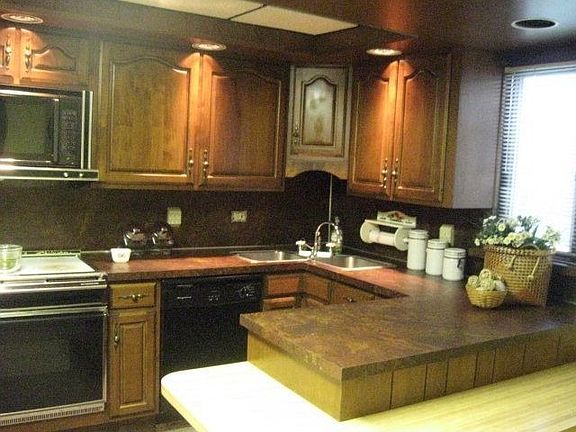 3rd image of 173 Sunny Dr