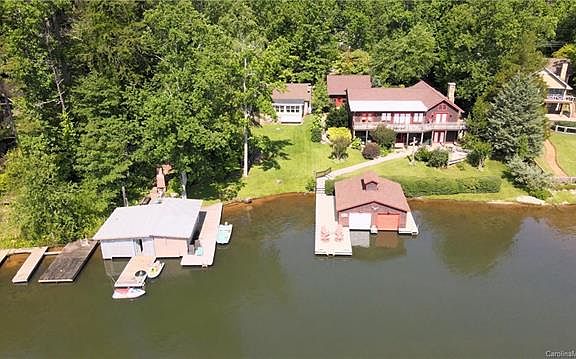 3rd image of 1518 W Lakeshore Dr