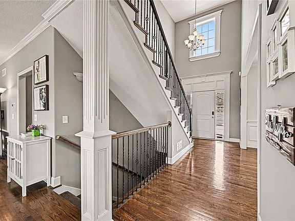 5th image of 1200 Silverleaf Ct