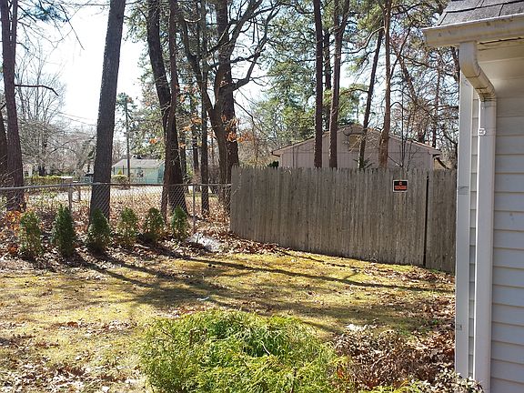 SIDE YARD