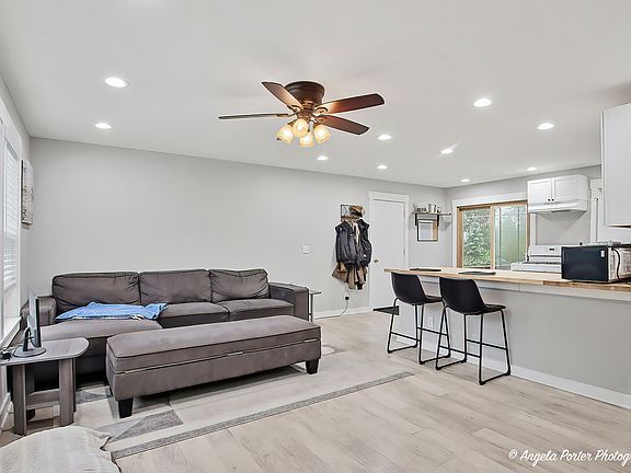 4th image of 2509 Walnut Dr