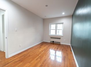 863 Montgomery St APT 3, Brooklyn, NY 11213