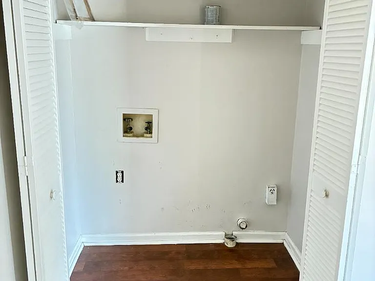 Unit Photo