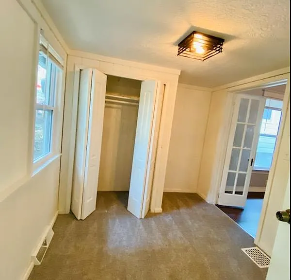 438 N Drury Ave — Photo 15