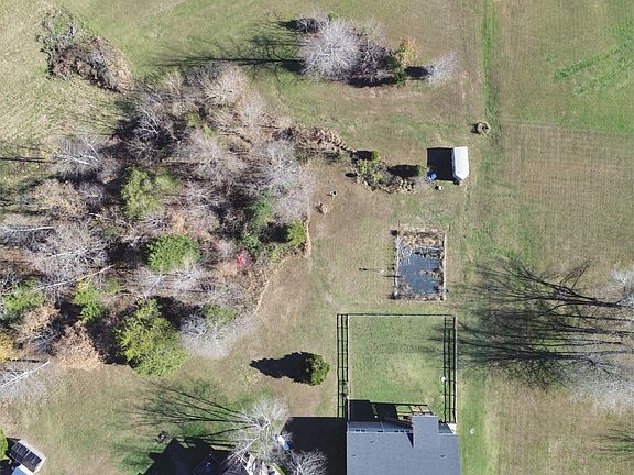 3rd image of 972 Ernest Stewart Dr