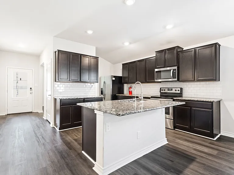 7451 Hercules Point — Photo 6