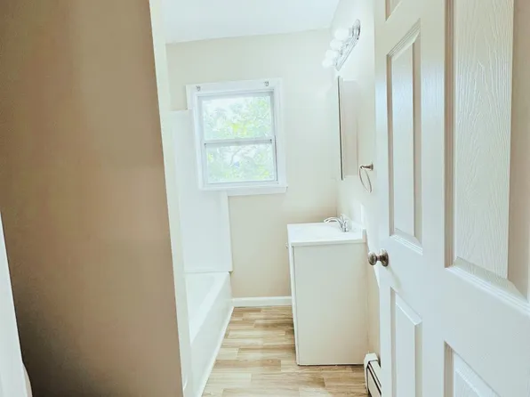 33 Elmwood Avenue image 9 of 11