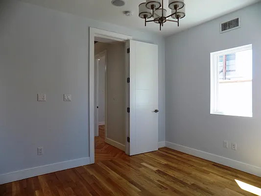 Rented by Blue Egg Realty Corp | media 30