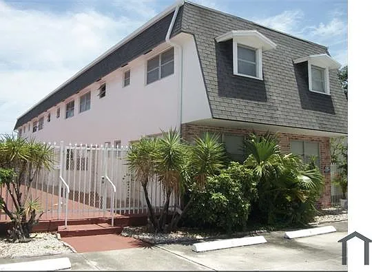 1947 Taylor St — Photo 8