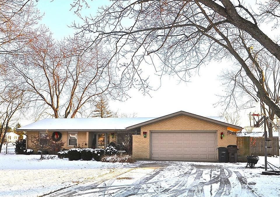 1st image of 112 Merrie Ln