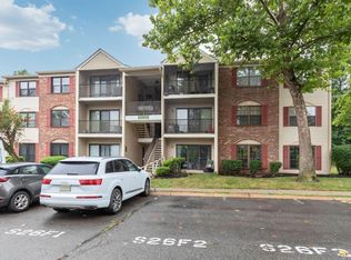 260 Hampshire Ct, Piscataway, NJ 08854