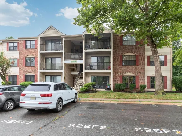 260 Hampshire Ct, Piscataway, NJ 08854