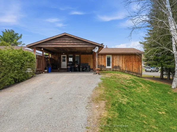 2710 Monck Rd, Highlands East, ON K0L 1M0