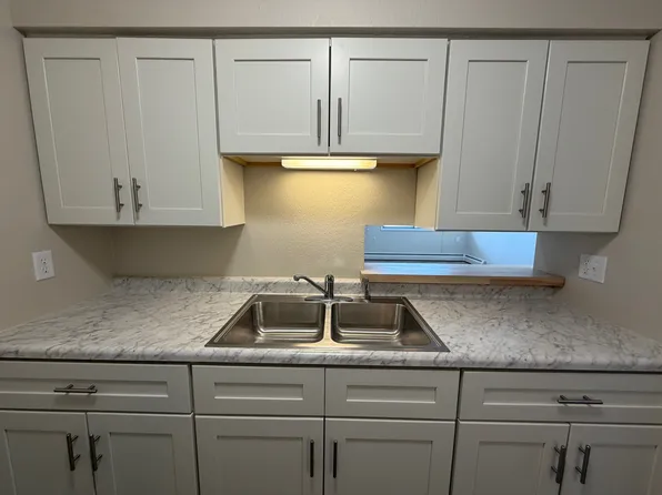 315 Paul Ave N APT 7, Cologne, MN 55322