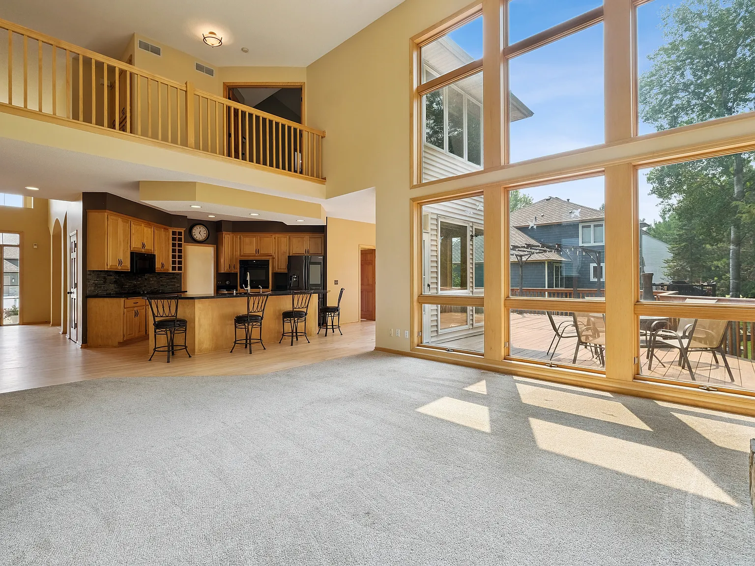 5 bed, 3.5 bath, 4158 sqft, $7,500 — Photo 4
