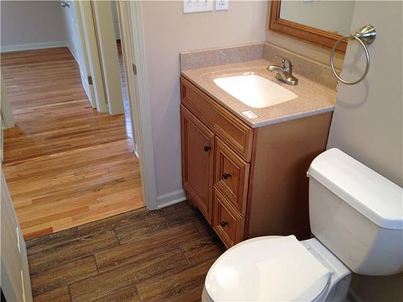 5th image of 11303 E 32nd St