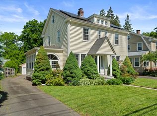 1748 Whitney Ave, Hamden, CT 06517