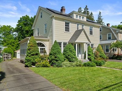 1748 Whitney Avenue, Hamden, CT, 06517