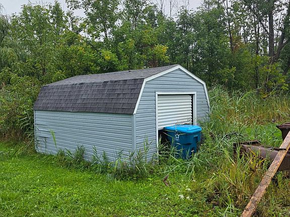 5th image of 2963 E Pinconning Rd