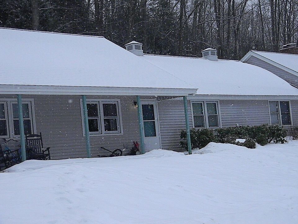 2nd image of 79 Woodland Hls