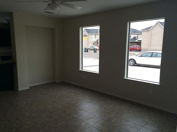 4th image of 3204 Anita St APT 5