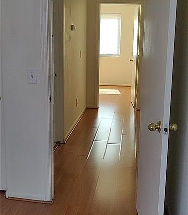 5th image of 4588 Skybolt St