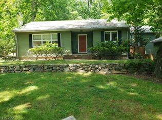 30 Moraine Rd, Morris Plains, NJ 07950