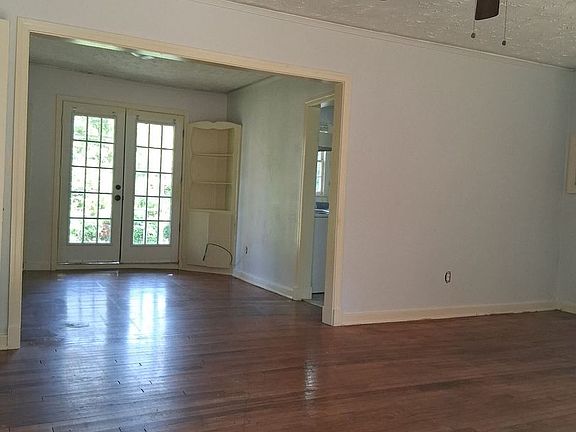 2nd image of 4834 Maplewood Dr