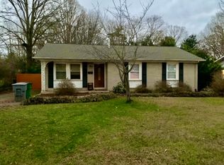 6137 Ingleside Dr, Charlotte, NC 28210