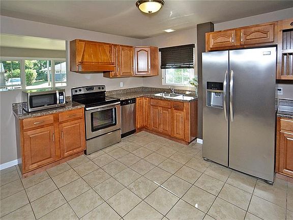 4th image of 10906 Kelso Dr