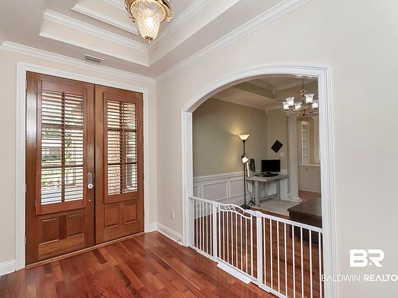 4th image of 808 Wildwood Ave