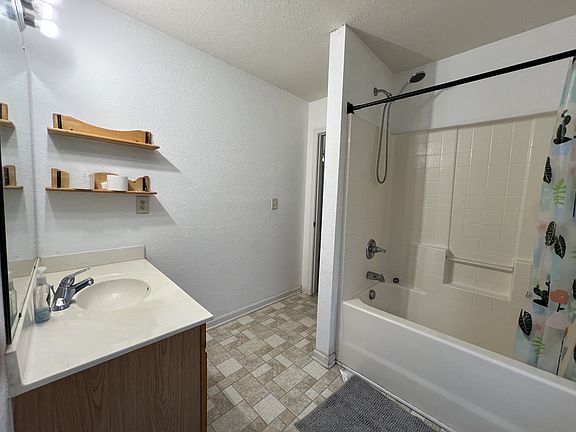 5th image of 5252 Grays Ridge Dr