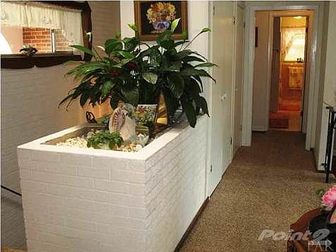 Foyer and hallway upstairs