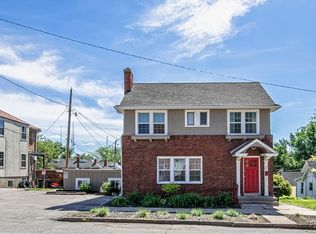 563 S 35th St, Omaha, NE 68105