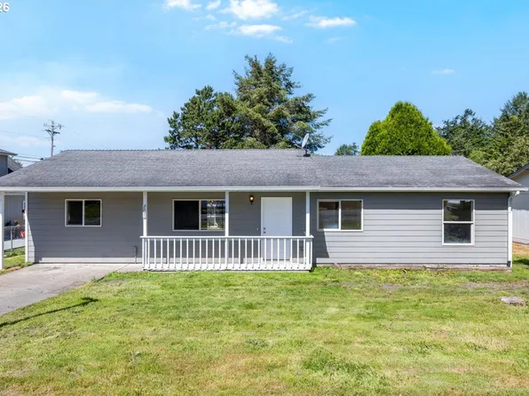 807 2nd St, Brookings, OR 97415