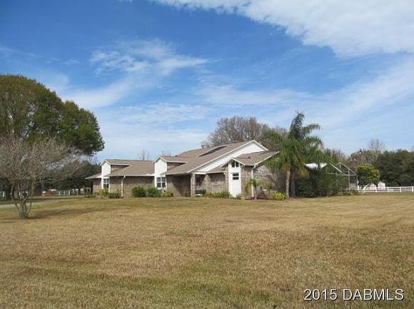1st image of 215 Country Circle Dr E