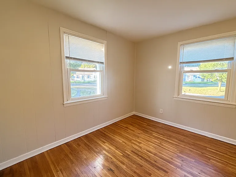 509 Millbrook Rd — Photo 4