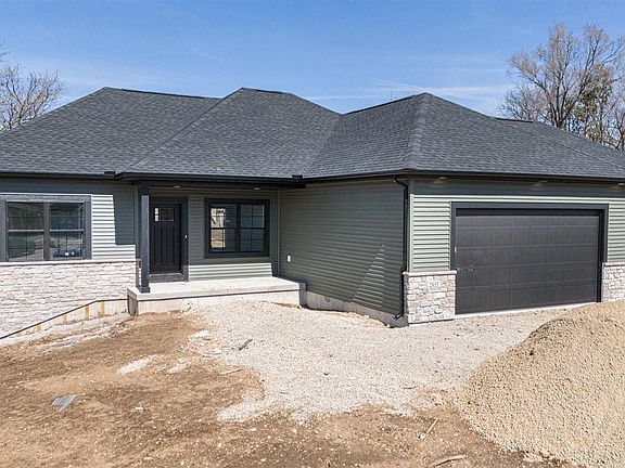 3rd image of 2855 Deer Path Court