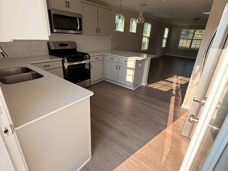 3907 Straw Hat Rd — Photo 47