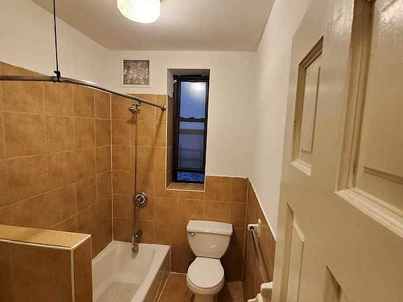 4th image of 2512 University Ave APT 1C